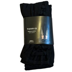 NWT Torrid Premium Cropping Leggings Looped Back‎ Size 0